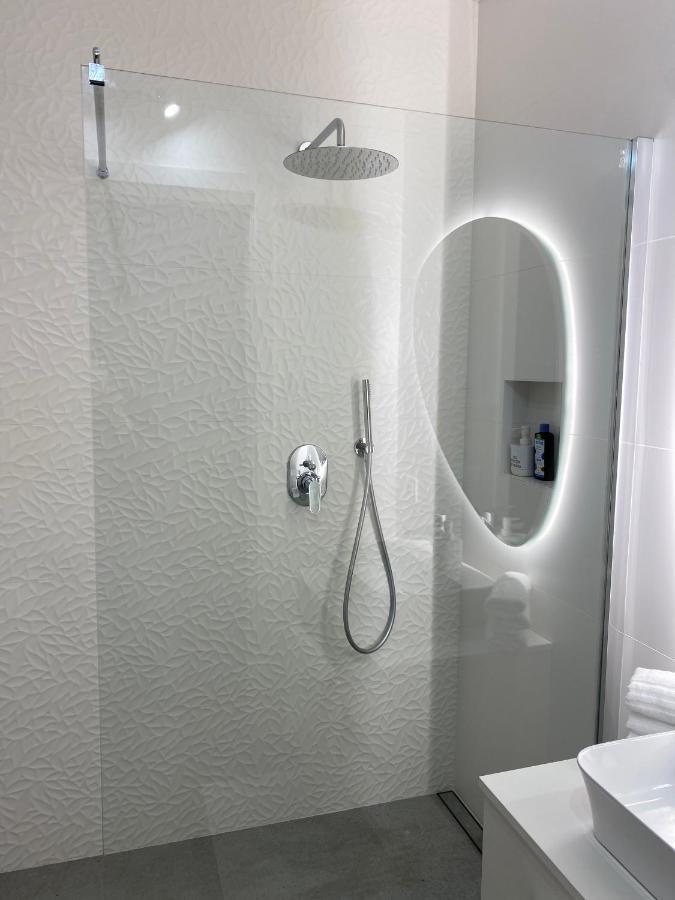 B&B Garda Home Nago Esterno foto