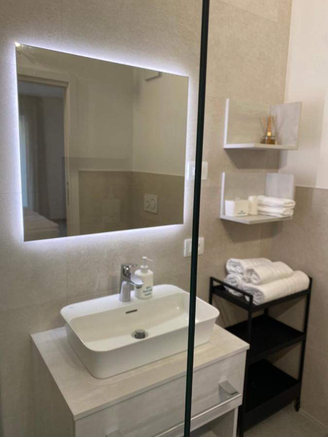 B&B Garda Home Nago Esterno foto