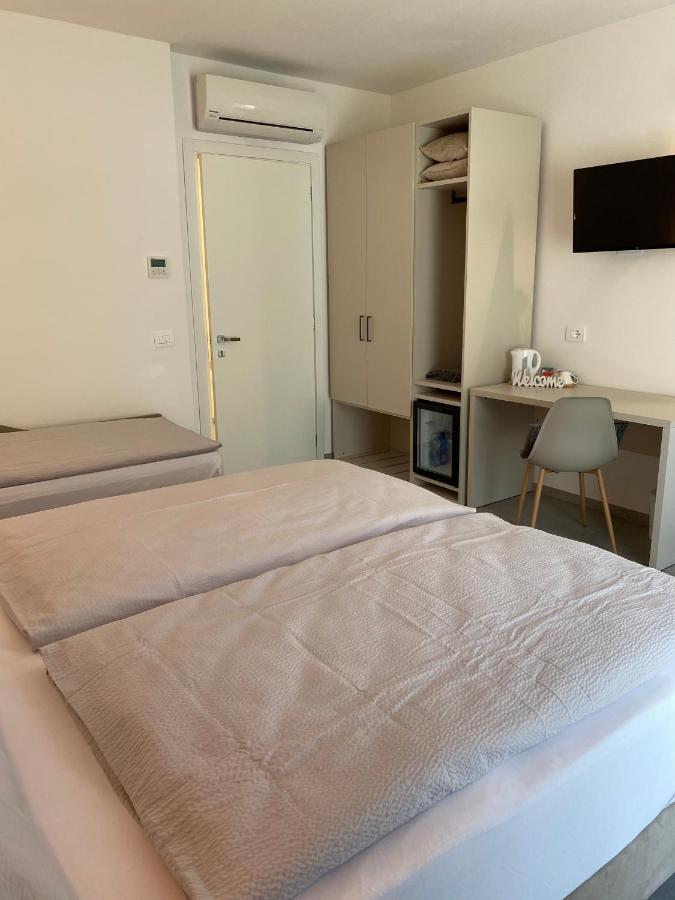 B&B Garda Home Nago Esterno foto
