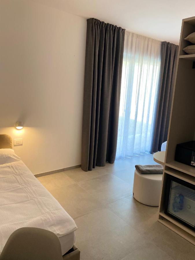B&B Garda Home Nago Esterno foto